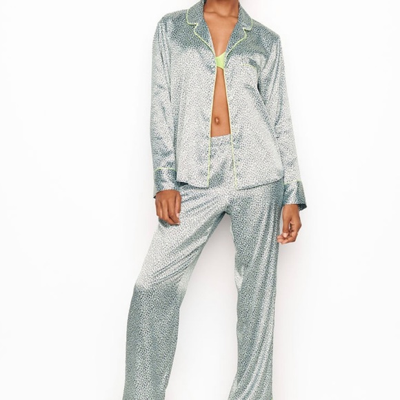 Victoria's Secret Other - NWT Victoria's Secret After Hours Satin Pajama Set Size XL Green Leopard
